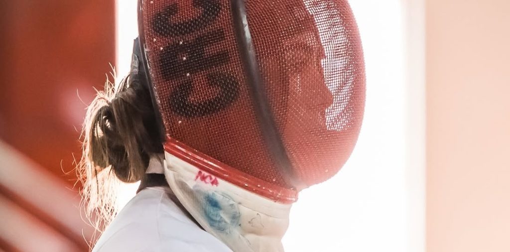 Esgrimista tica Isabella Sayagués competirá en la mejor liga universitaria del mundo