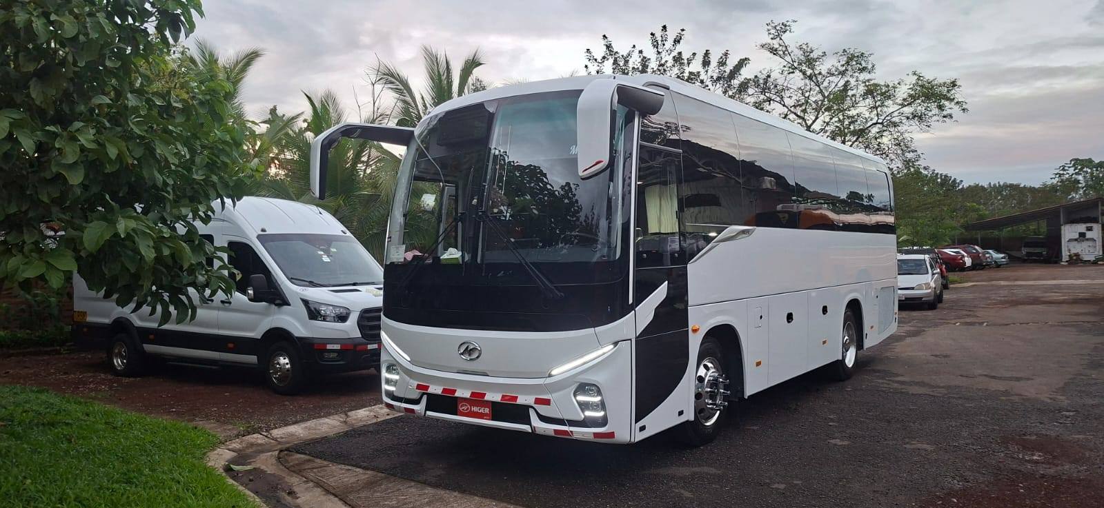 Imagen principal del artículo: Sector turístico pide al Gobierno no extender moratoria sobre permisos de transporte