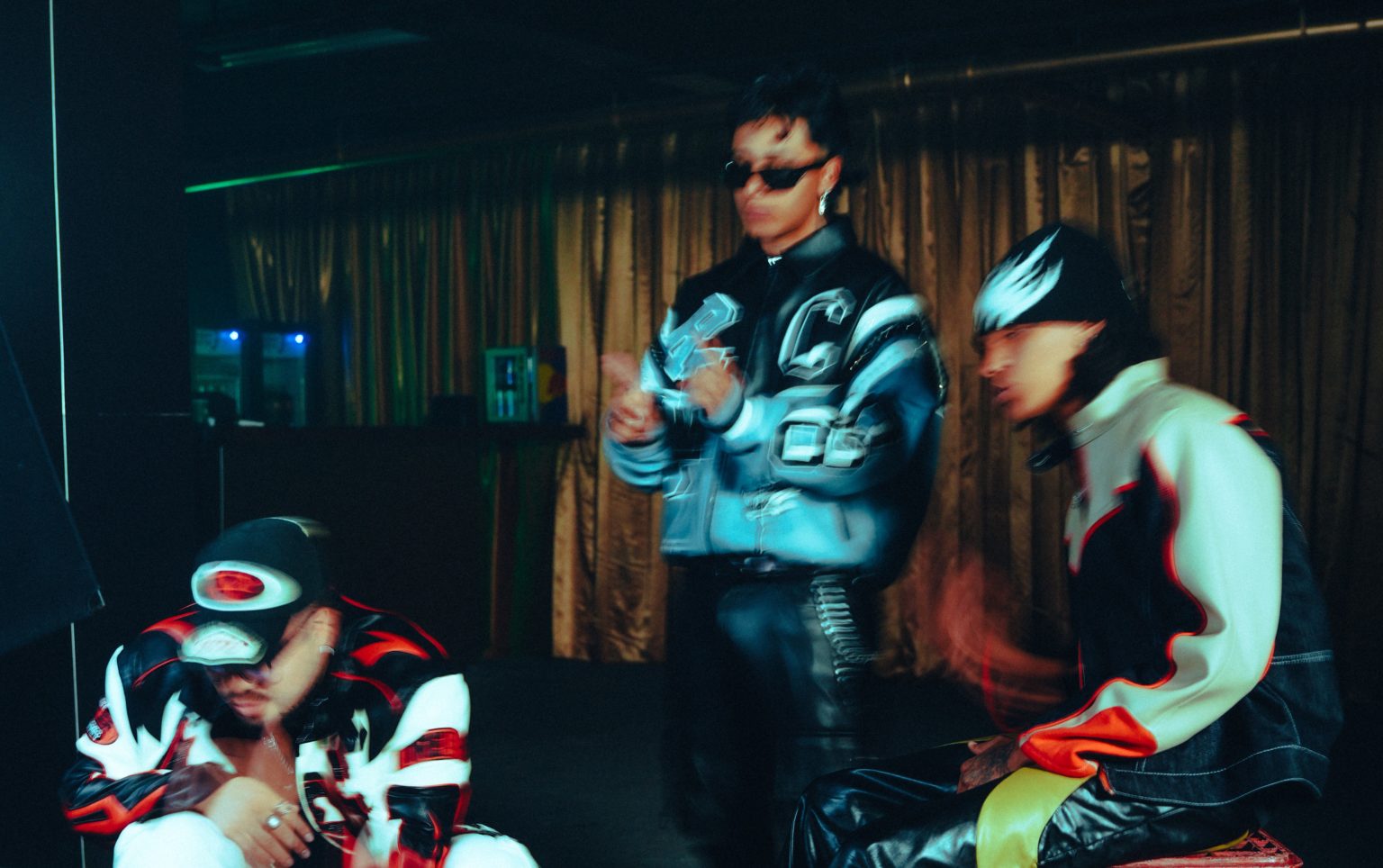Imagen principal del artículo: DJ Kendo une fuerzas con Deeikel y 4bes en “Badman”