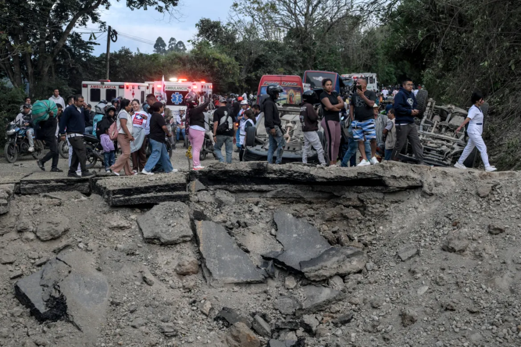 26 ataques con explosivos y drones en tres días elevan la alerta de seguridad en el suroeste de Colombia