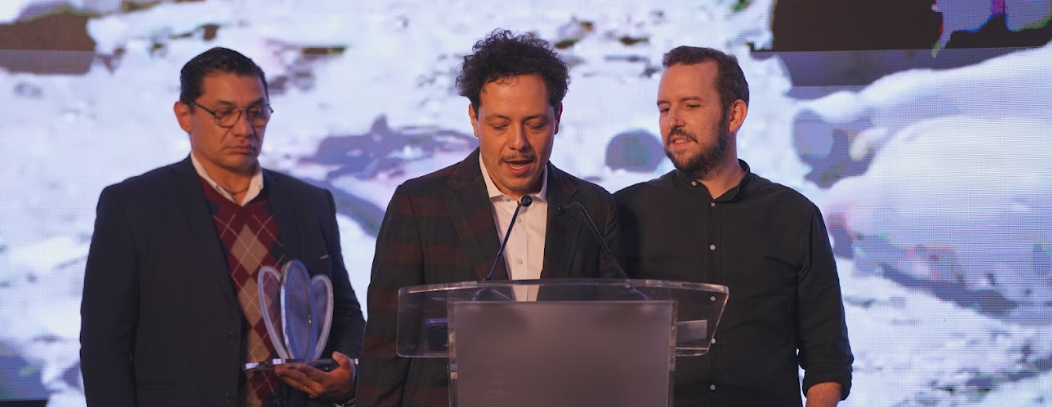 Imagen principal del artículo: En salud, comunicar con rigor es tan importante como innovar: abre convocatoria el Premio Roche 2026