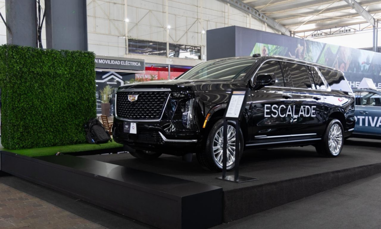 Imagen principal del artículo: Cadillac lleva a Expomóvil lo más exclusivo de su portafolio: Escalade 2026 y LYRIQ 100% eléctrica