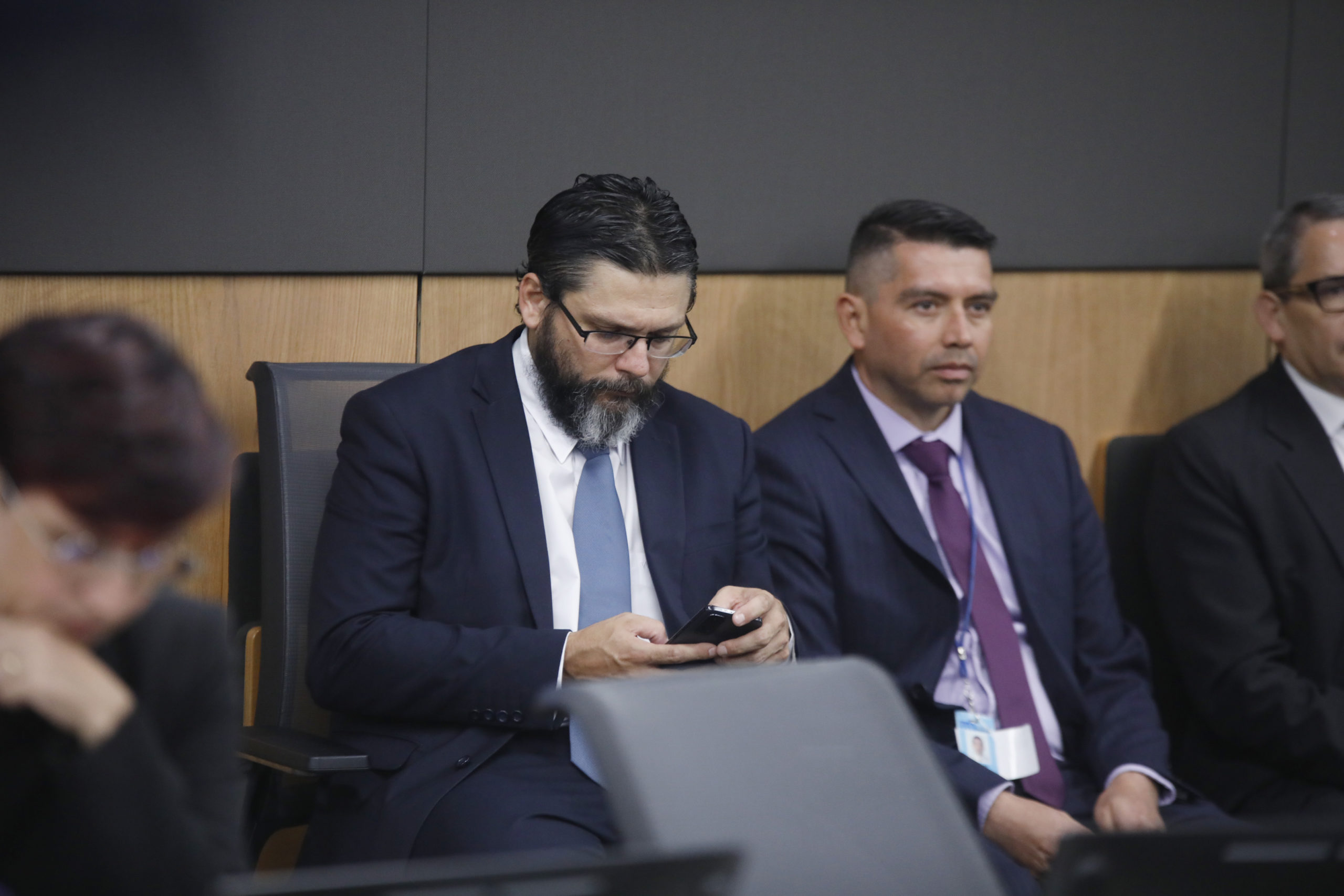 Imagen principal del artículo: Sala regaña al Ejecutivo, se viene bombazo en gasolina