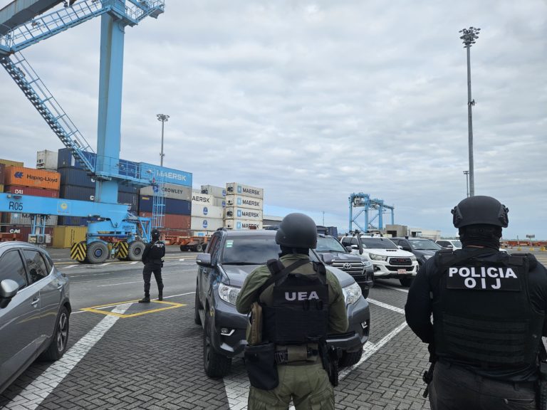 Autoridades de seguridad ejecutan operativo en APM Terminals Moín para control de químicos usados en fabricación de drogas