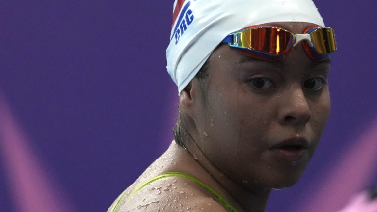 Nadadora costarricense Nicole Centeno rompe récord nacional en 1500 metros libres