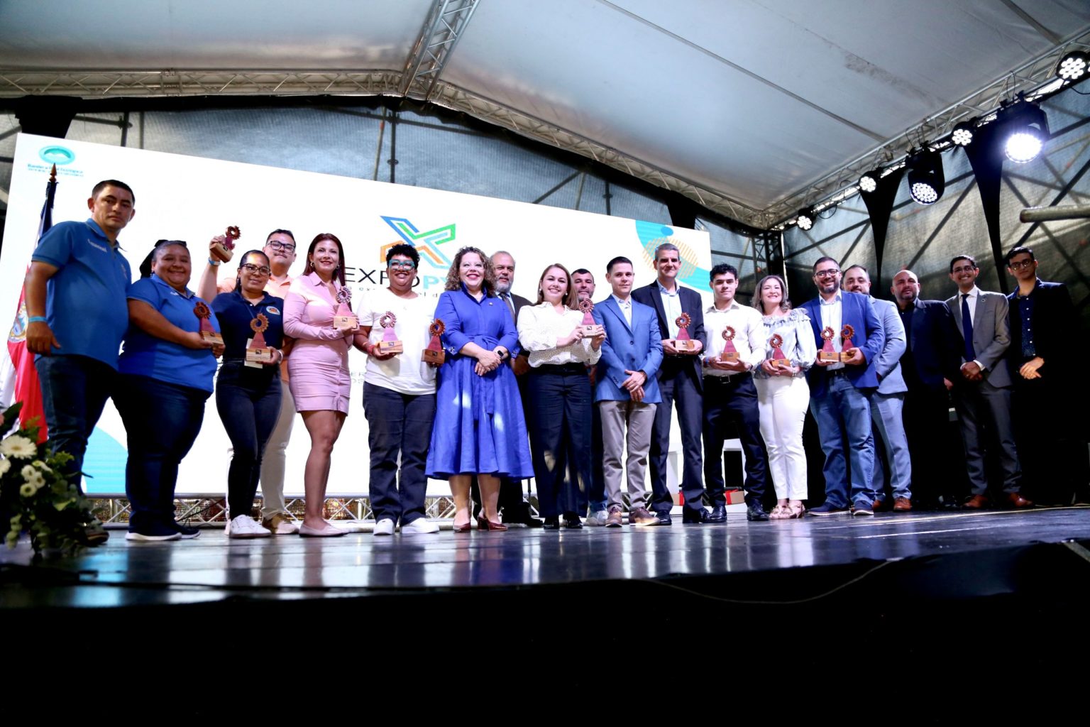 Imagen principal del artículo: MEIC premia la excelencia empresarial con el Galardón Pyme y Emprendimiento 2026