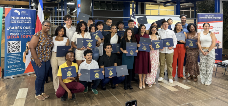 22 estudiantes de Limón se gradúan del programa de becas "Access"