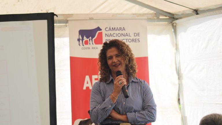 Cámara Nacional de Productores de Leche realizan el primer seminario de lechería resiliente chorotega