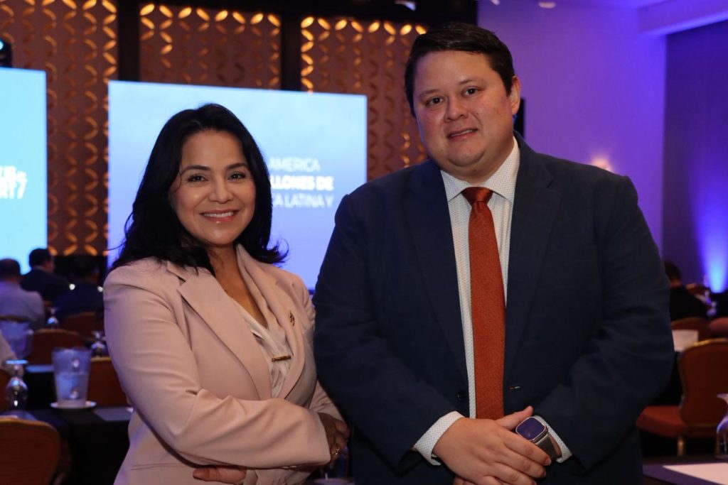 Johanna Escobar y Hubert Vargas.