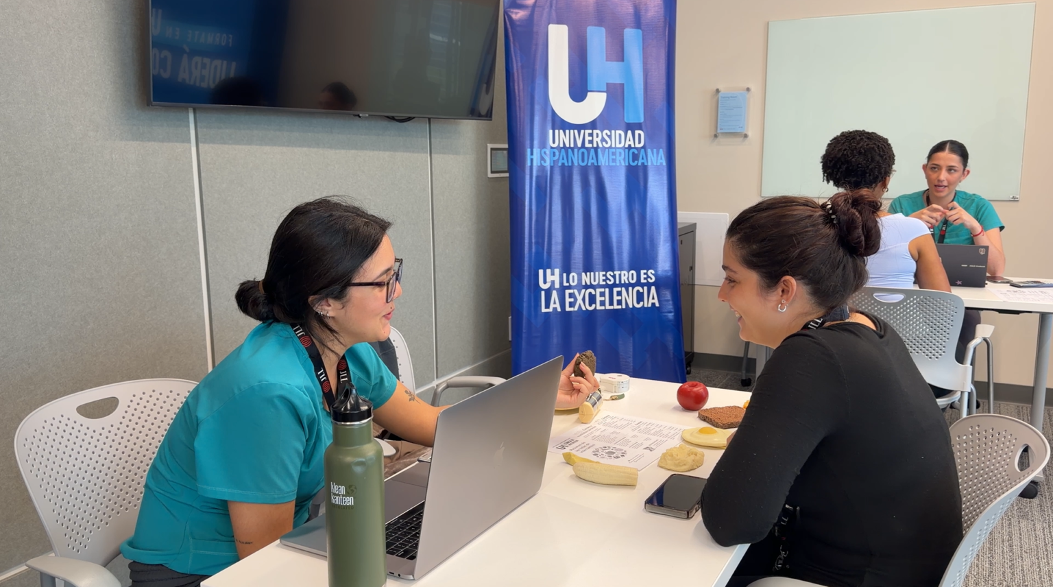 Imagen principal del artículo: U Hispanoamericana en alianza con JLL implementan programa estratégico de bienestar físico y mental