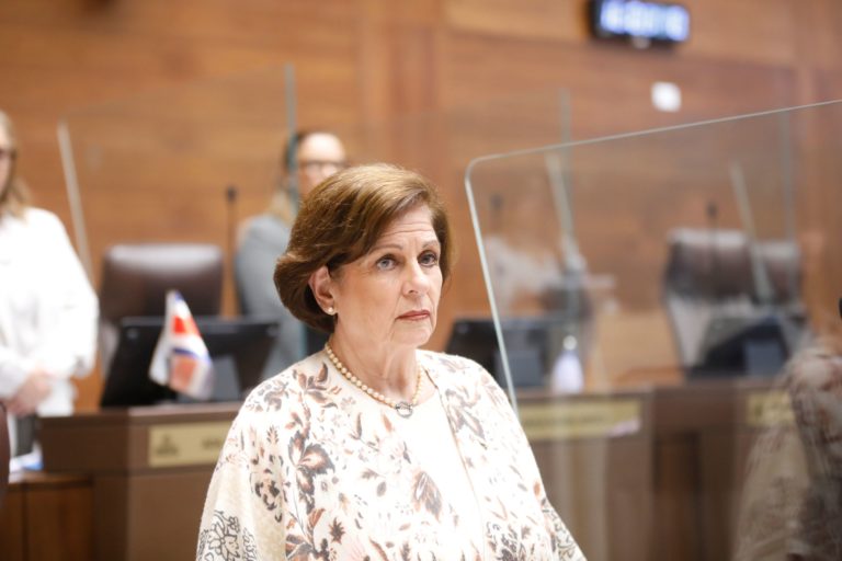Fiscalía emite alerta migratoria contra Pilar Cisneros tras no lograr citarla para indagatoria