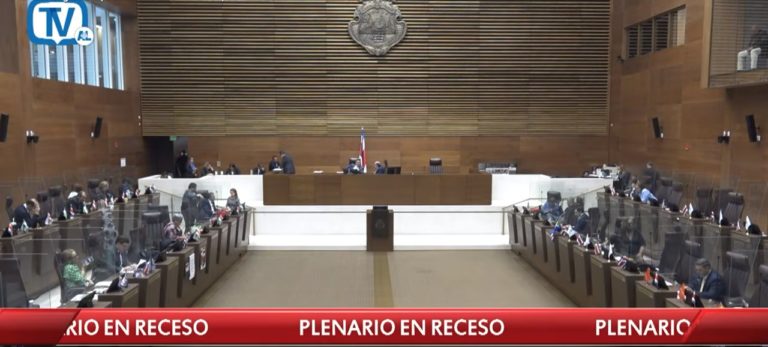 Asamblea regresa con las pilas cargadas y... ni así dan pie con bola