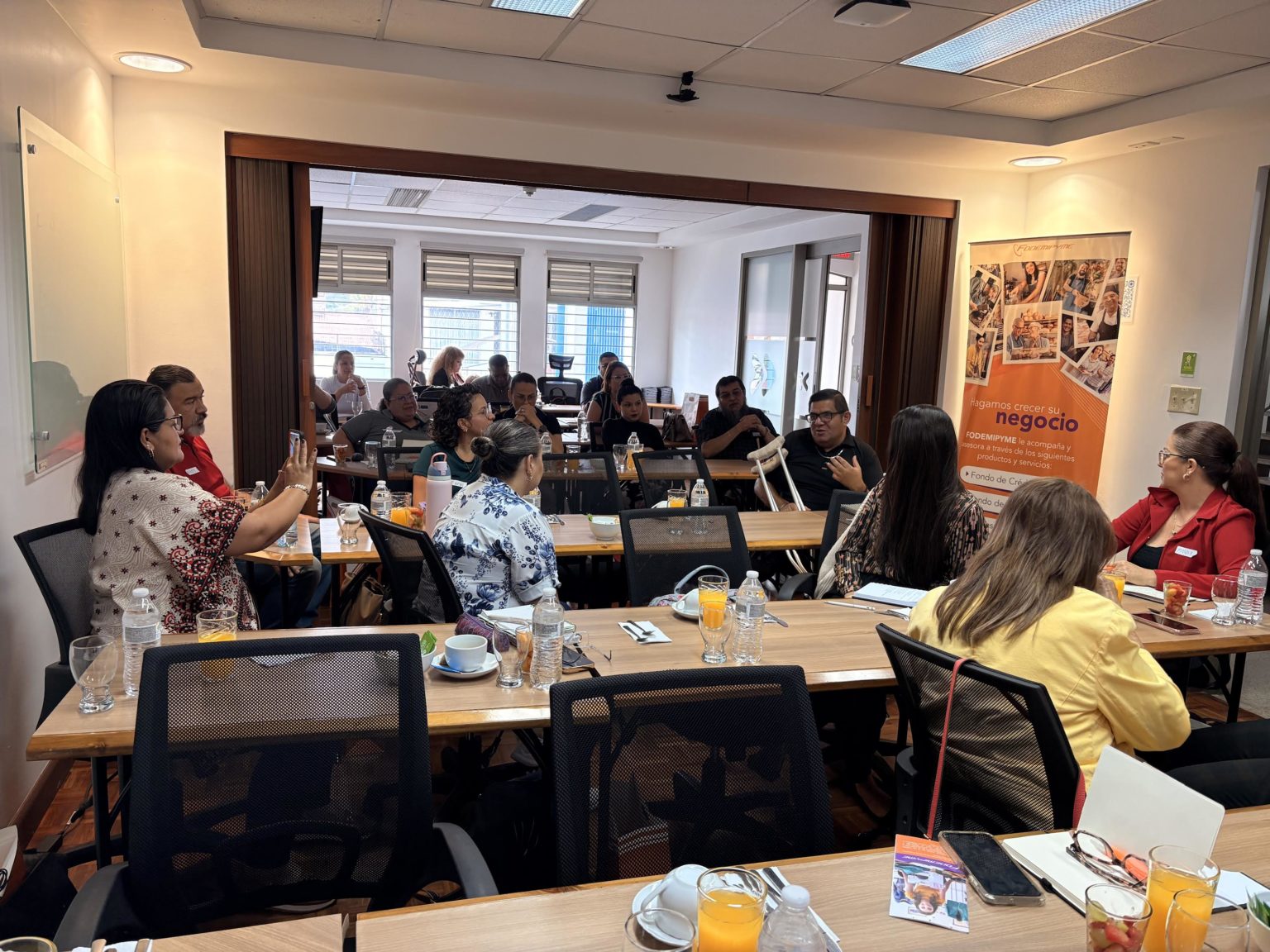 Imagen principal del artículo: Taller gratuito permitirá a pymes crear su propio sitio web en una sola jornada