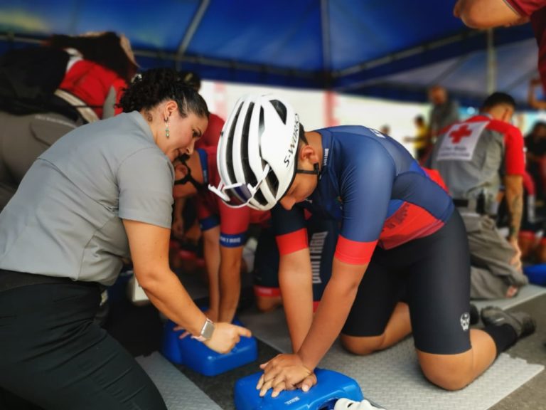 250 personas se capacitaron en reanimación cardíaca en Cartago