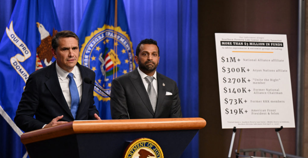 Gobierno de Trump denuncia a ONG que se infiltró en grupos supremacistas para exponerlos