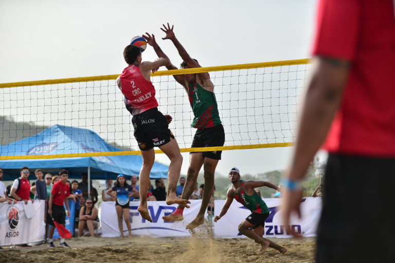 Julián Araya y Stanley Grant conquistan medalla de plata en el Tour NORCECA de Voleibol de Playa