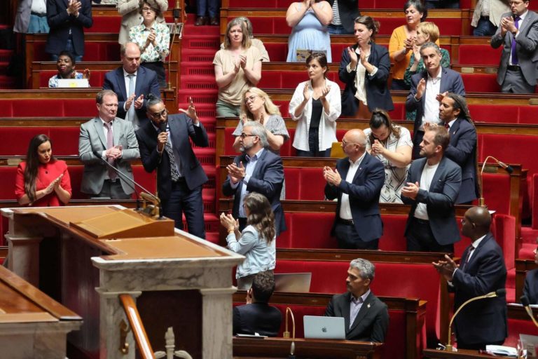 341 años después, Francia deroga su ley esclavista