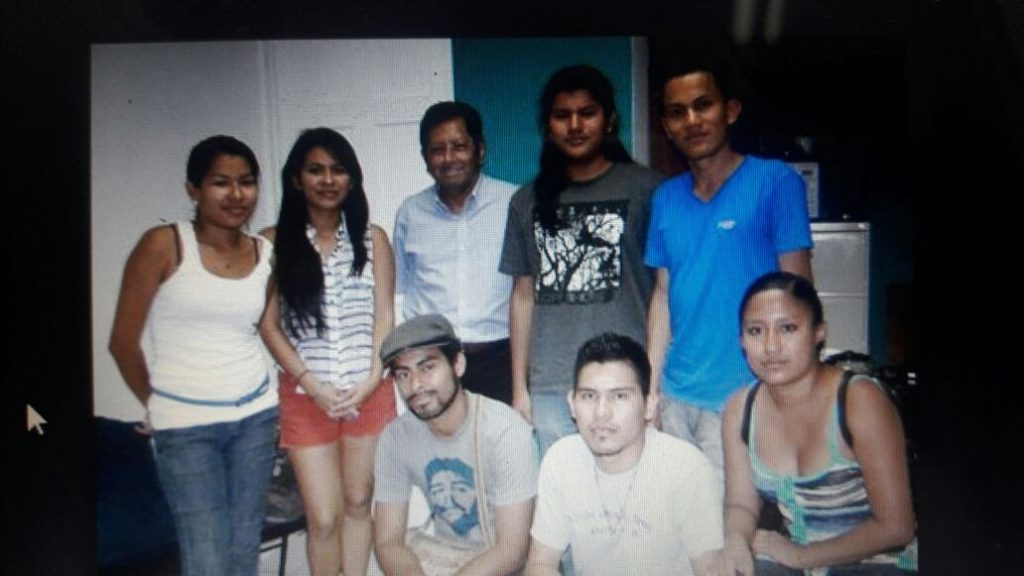 Donald Rojas Maroto con el Movimiento Indígena Interuniversitario en sus inicios, por allá del 2012. Cortesía de Cristhian González Gómez.