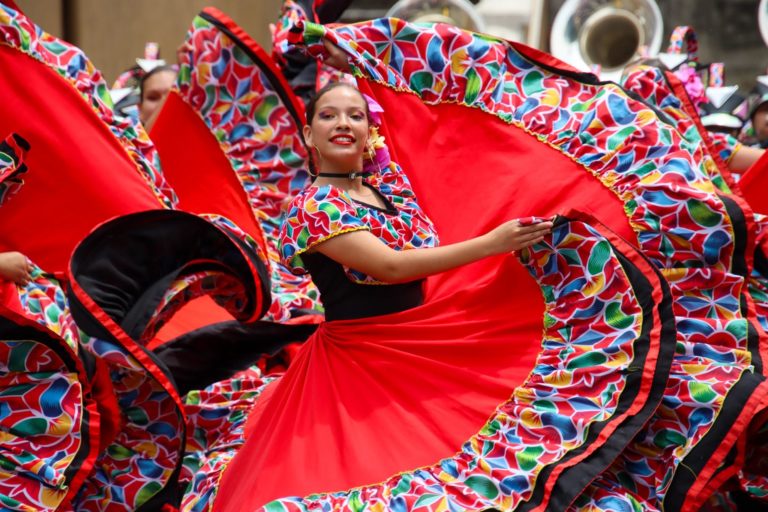 Traspaso de poderes tendrá programación cultural en aeropuerto, La Sabana y Estadio Nacional