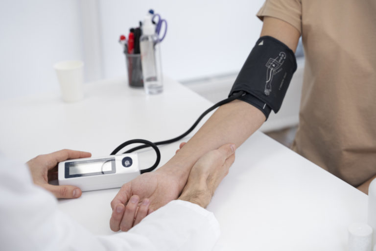 Experta comparte consejos para prevenir la presión arterial alta