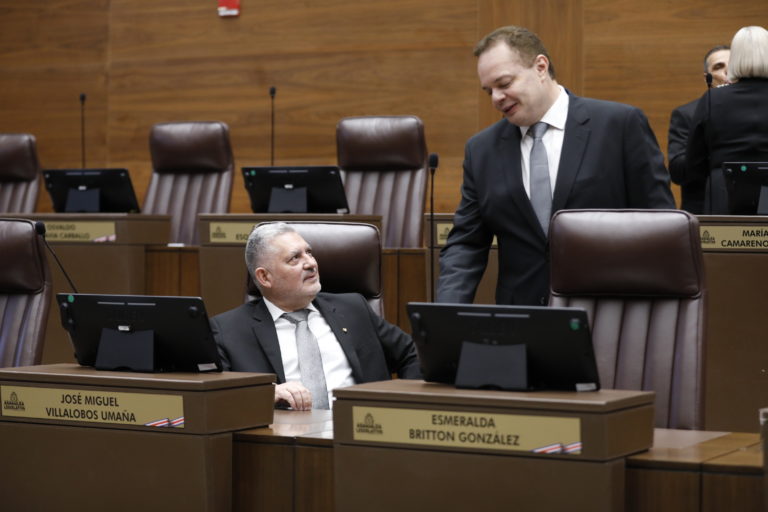 Otro proyecto con severos cuestionamientos avanza en el plenario, bajo condición de ser corregido después