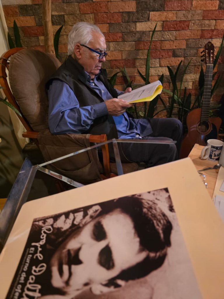 El actor, documentalista y productor Modesto López fundó Ediciones Pentagrama en 1980.