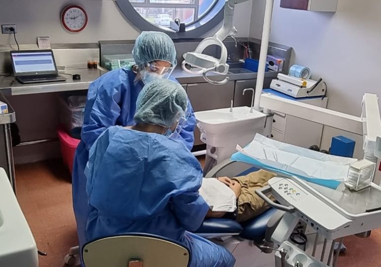 CCSS mantiene hasta junio lineamiento temporal para priorizar pacientes que requieren prótesis dentales removibles