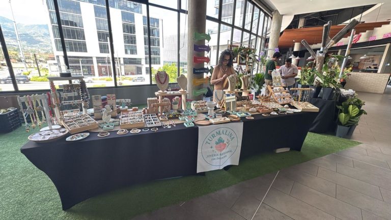Feria de orquídeas y plantas exóticas llega este fin de semana a Escazú Village