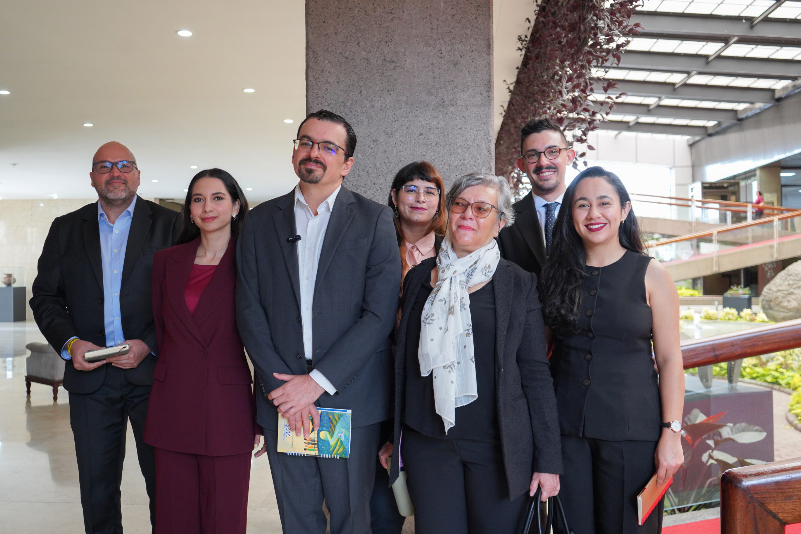 Imagen principal del artículo: Frente Amplio propone IVA de 20% a la venta de animales