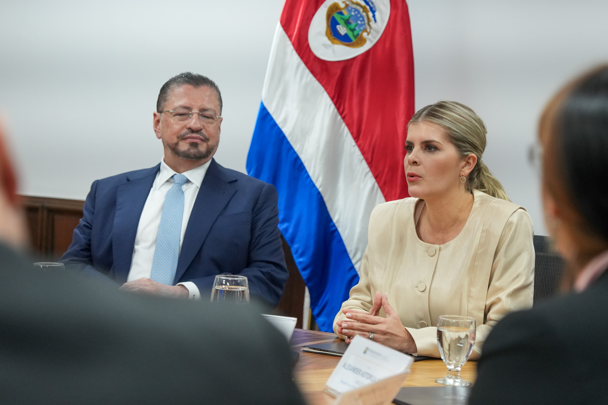 Imagen principal del artículo: Ejecutivo convoca proyecto para que instituciones públicas cubran la defensa de su personal en casuas penales