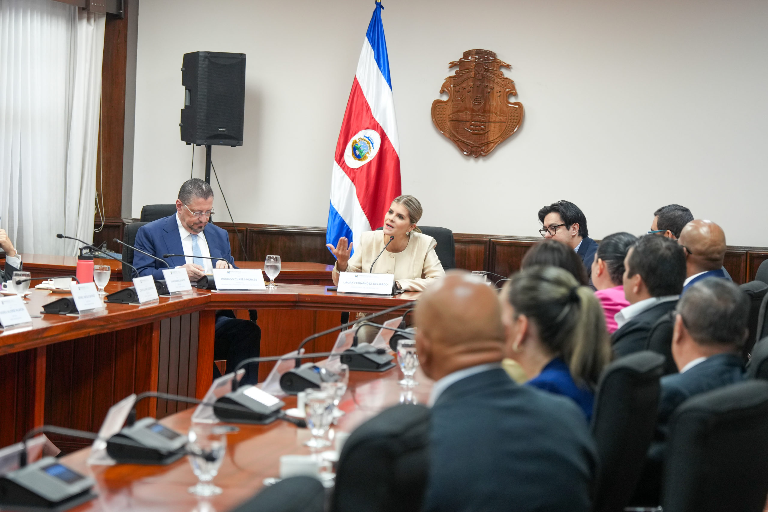 Imagen principal del artículo: Zapote plantea diálogo, Cuesta de Moras pasa la aplanadora