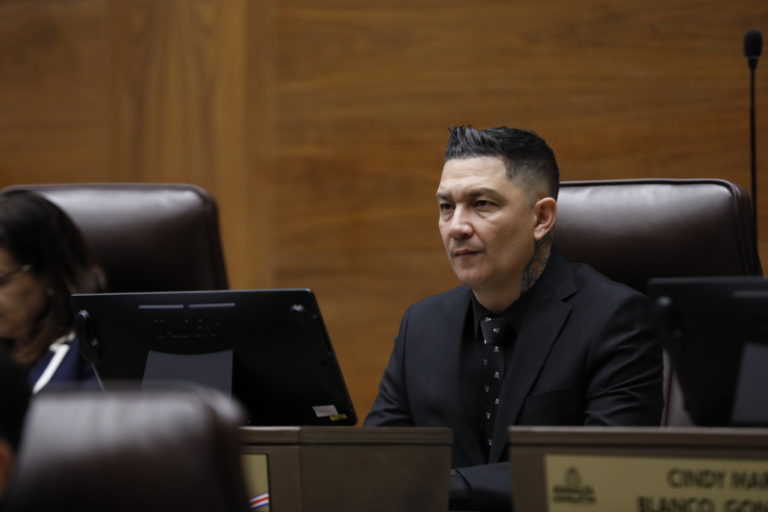 Diputado propone extender derecho a desconexión laboral a todas las personas trabajadoras