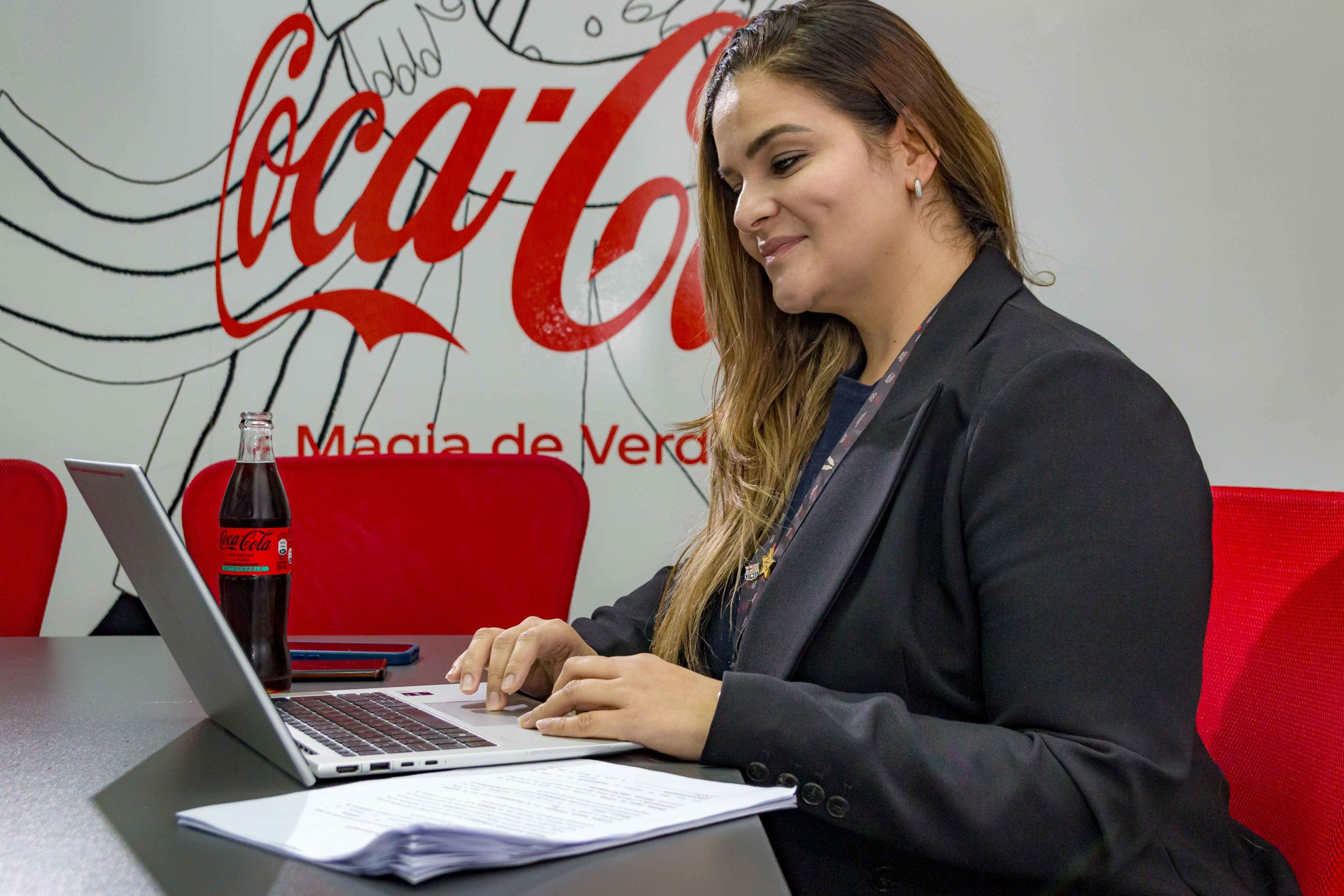 Imagen principal del artículo: Coca-Cola FEMSA participa en feria de empleo Talent Costa Rica