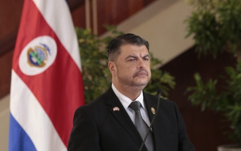Zamora responde desde cuenta oficial de Seguridad a críticas de Albino Vargas: "reyezuelo vitalicio de ANEP"