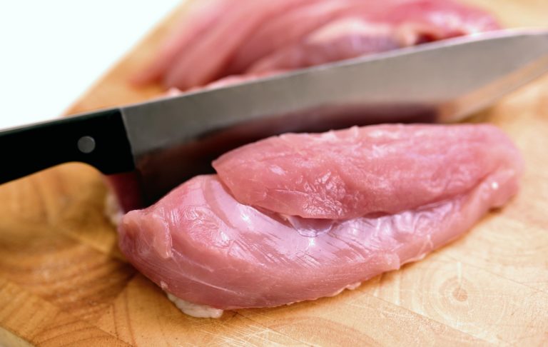 Expertos en Microbiología recuerdan que las enfermedades transmitidas por alimentos pueden prevenirse y llaman a reforzar medidas 