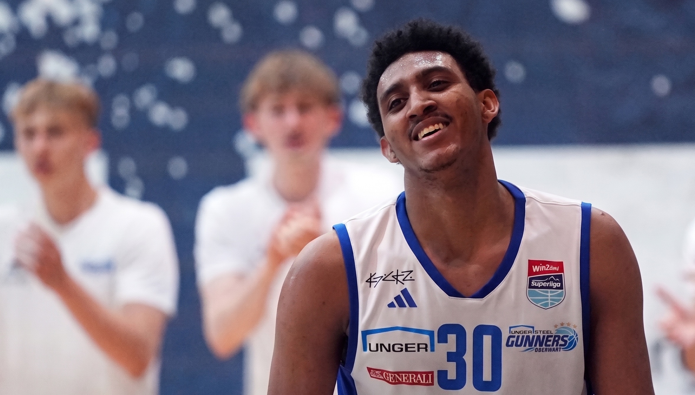 Imagen principal del artículo: Basquetbolista tico Ian Martínez clasifica a su primera final como profesional en Europa