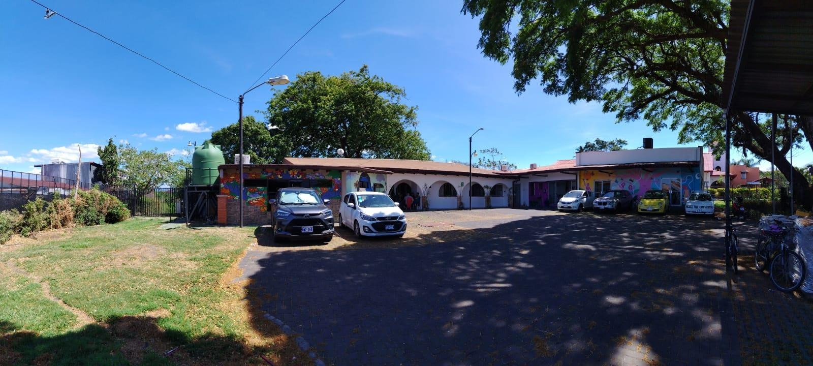 Imagen principal del artículo: Donaciones en Farmacias Fischel beneficiarán a niñas y adolescentes de Hogar Siembra en todo el país
