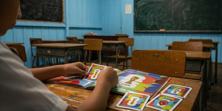 Panini, en alianza con el MEP, donará 100.000 álbumes mundialistas a estudiantes del país