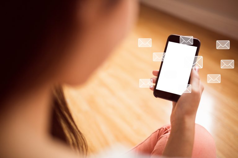 UNED advierte sobre aumento de estafas por SMS que buscan robar datos personales y bancarios