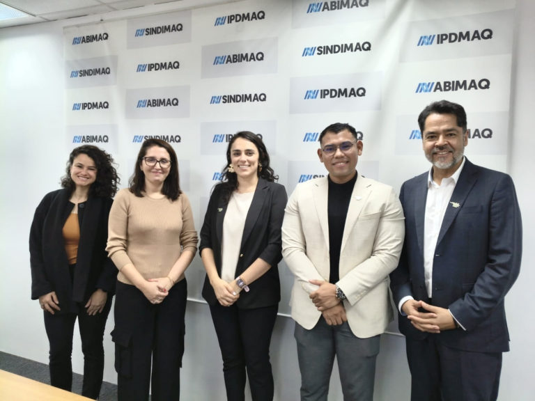 Costa Rica posicionó sus capacidades en dispositivos médicos e identificó oportunidades de IED en la principal feria de la industria médica de Brasil
