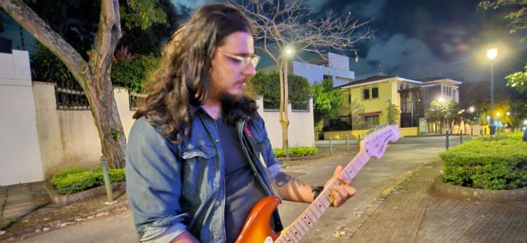 Carlos Hidalgo lanza “Reflejo Infinito”: su nuevo EP de cinco canciones