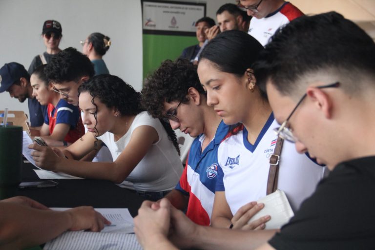 Icoder incorpora 75 nuevos atletas al programa de becas 2026