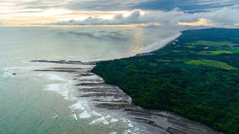 Oficial: la Liga Mundial de Surf regresará a Costa Rica tras ocho años de ausencia