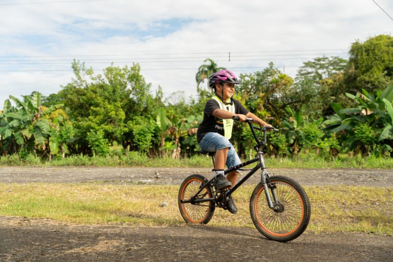 Fundación Yo Impulso relanza programa para entregar 500 bicicletas a estudiantes de zonas rurales