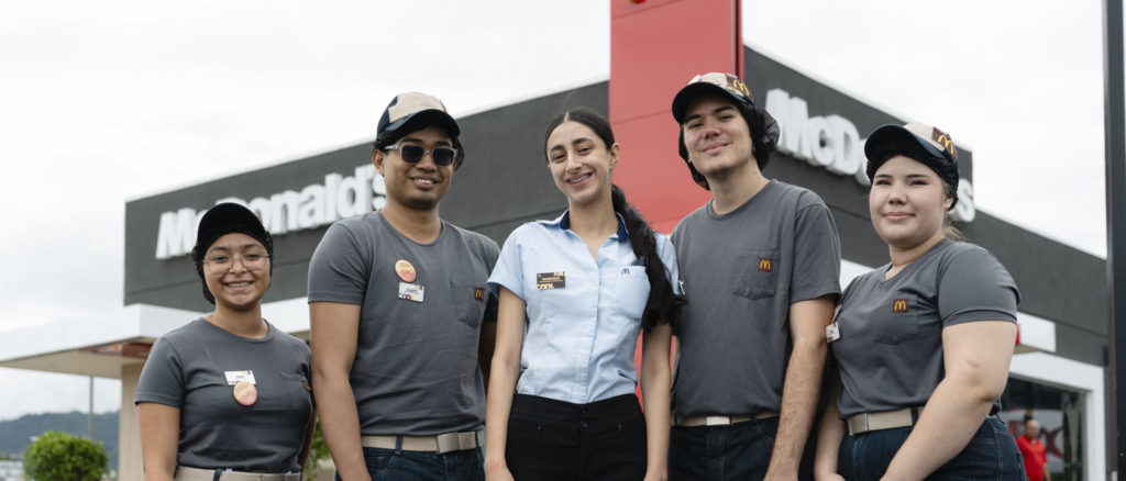 McDonald’s lanza plataforma de empleo y abrirá 100 puestos temporales en julio