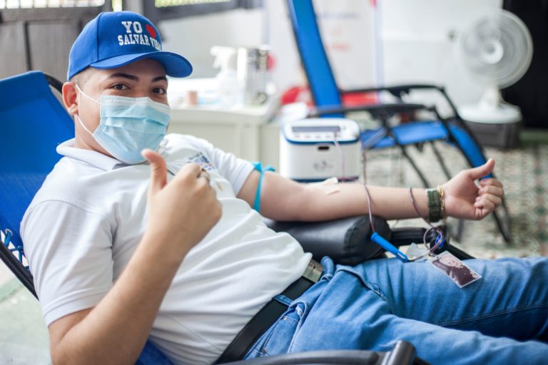 Investigación identifica barreras para donar sangre y potencial de activación entre personas jóvenes