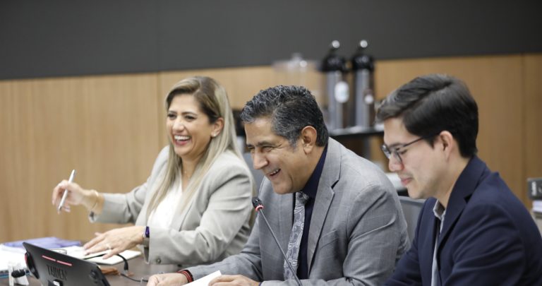 Comisión de Hacendarios aprueba recorte de ₡30.000 millones al Banhvi con controvertida moción
