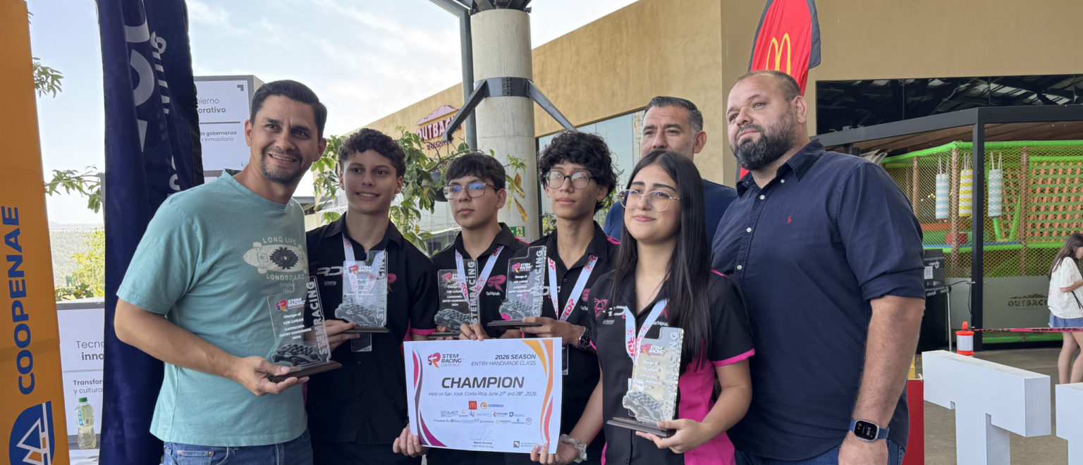 Imagen principal del artículo: Equipo del CTP de Carrizal triunfa en "STEM Racing Costa Rica 2026" y gana viaje educativo a México