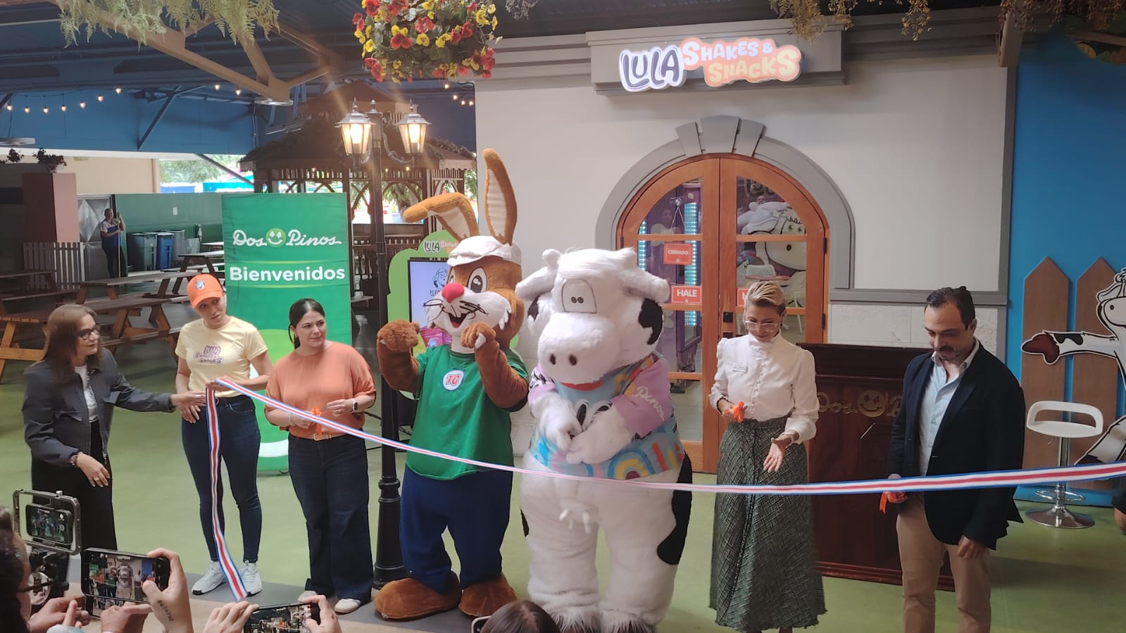 Imagen principal del artículo: Dos Pinos se une a la innovación y creativa en el Pic-Nic Food Court de Parque Diversiones