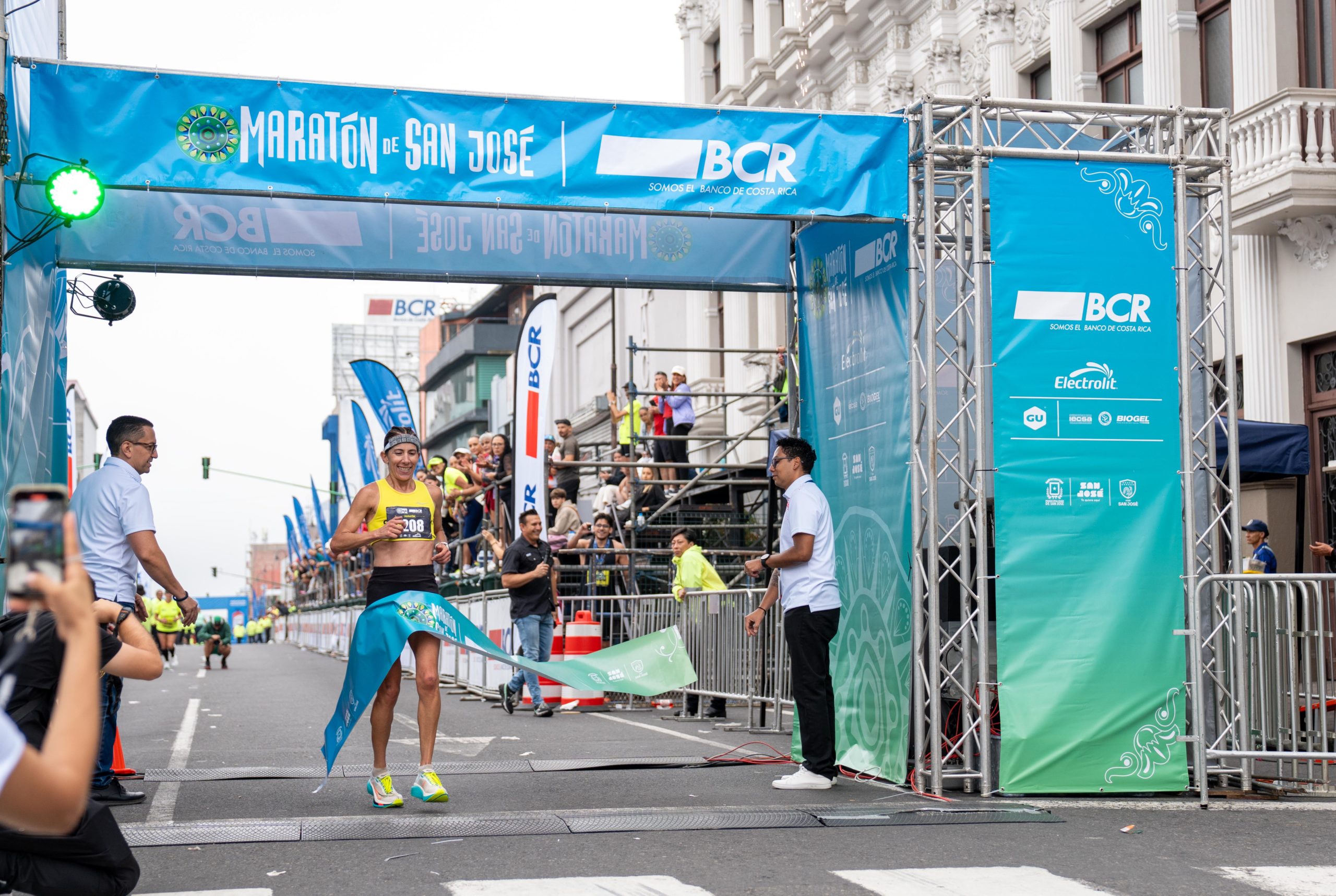 Imagen principal del artículo: BCR marcó con experiencias únicas la Maratón San José BCR 2026